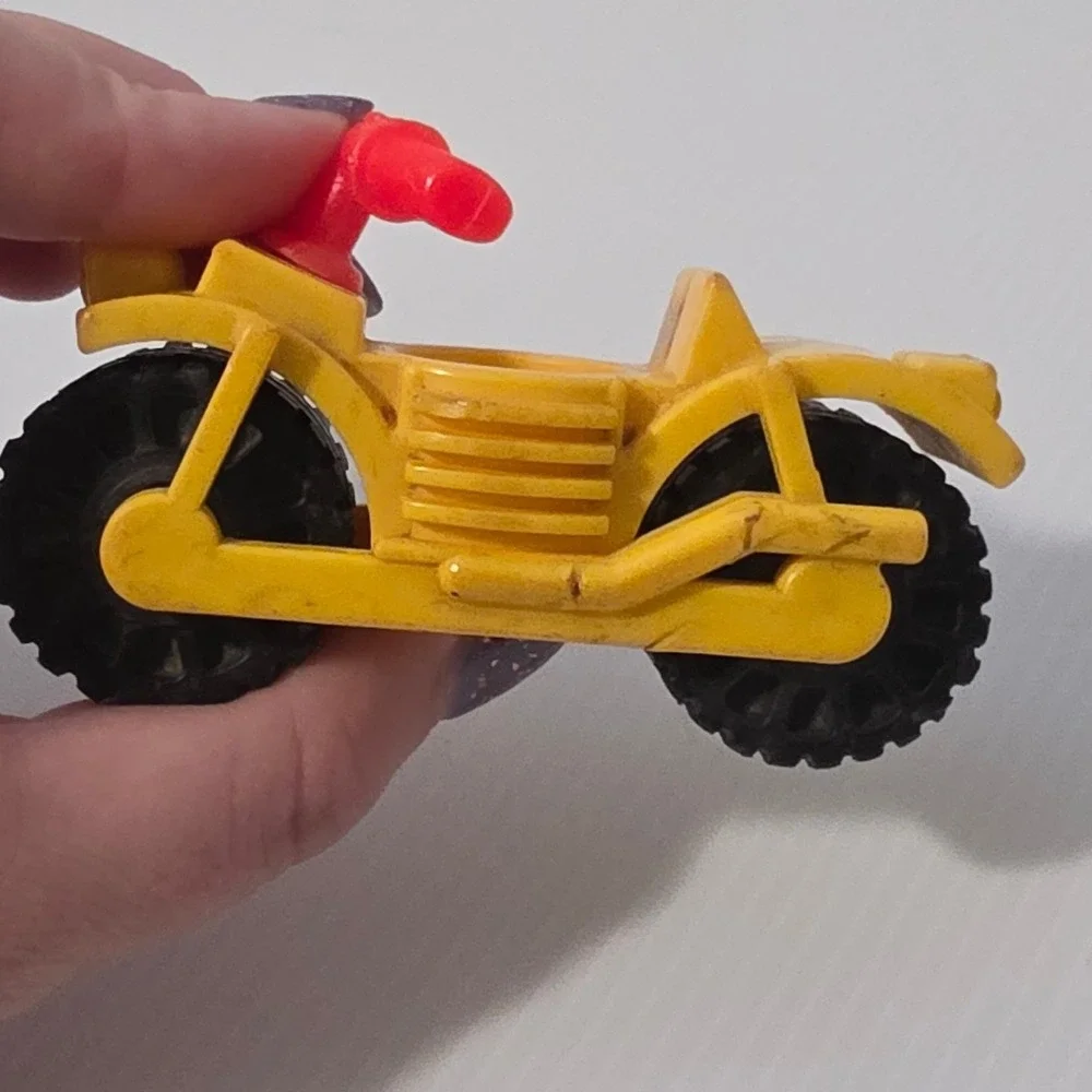 Fisher Price Little People Motorcycle Small Yellow Fair Vintage Toy Vehicle